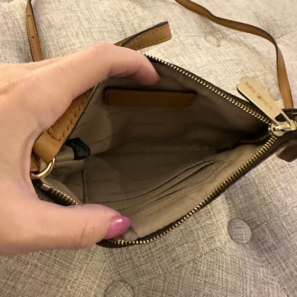 Michael Kors Crossbody - Picture 3 of 3